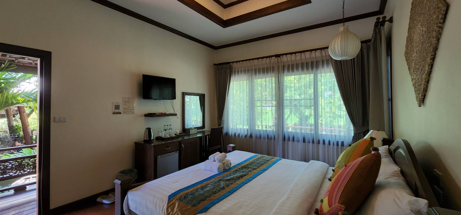 Charming 28 rooms resort for sale-SHG-CMS01