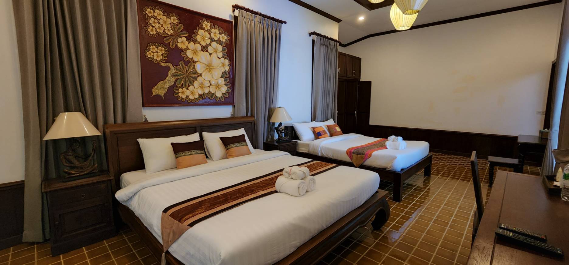 Charming 28 rooms resort for sale-SHG-CMS01