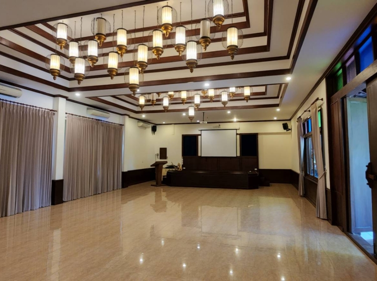 Charming 28 rooms resort for sale-SHG-CMS01