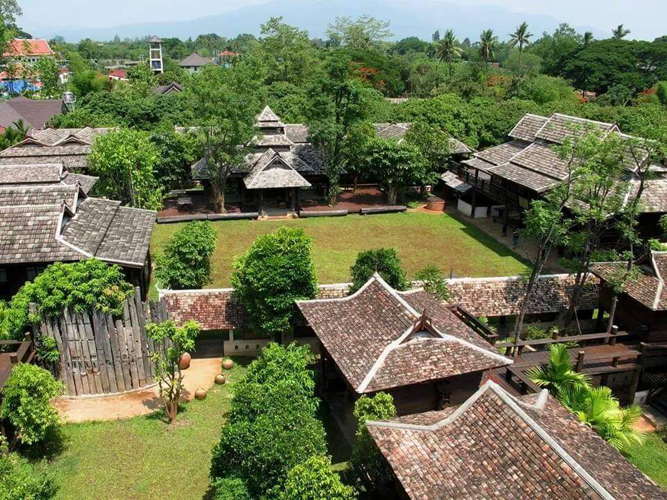 Lanna style resort complex with a resident and restaurant for sale in Chiang Mai town-SHG-CM09