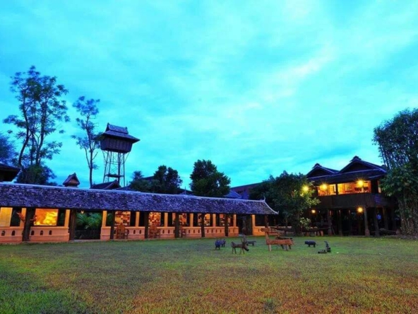 Lanna style resort complex with a resident and restaurant for sale in Chiang Mai town-SHG-CM09