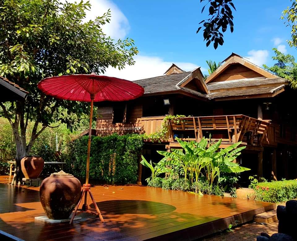 Lanna style resort complex with a resident and restaurant for sale in Chiang Mai town-SHG-CM09