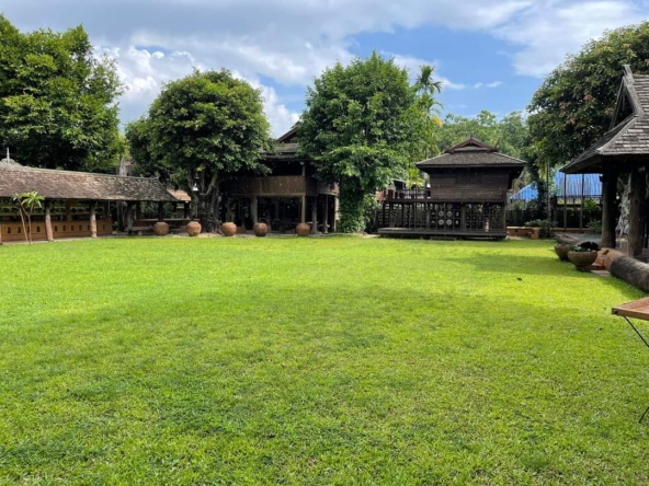 Lanna style resort complex with a resident and restaurant for sale in Chiang Mai town-SHG-CM09