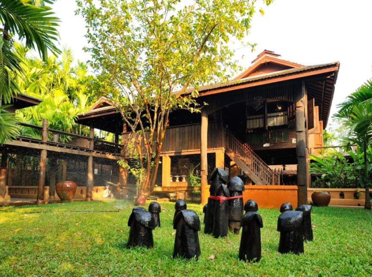 Lanna style resort complex with a resident and restaurant for sale in Chiang Mai town-SHG-CM09