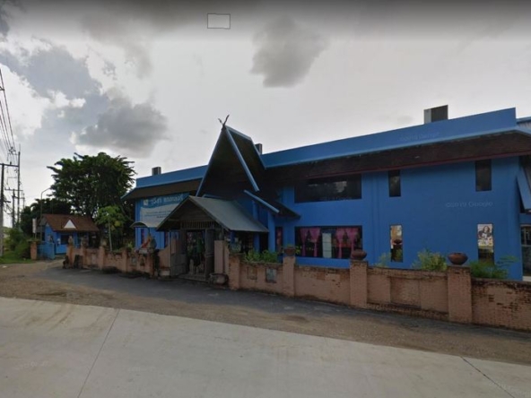 Showroom and Warehouse For Sale Super Highway Saraphi Chiang Mai-I-3252