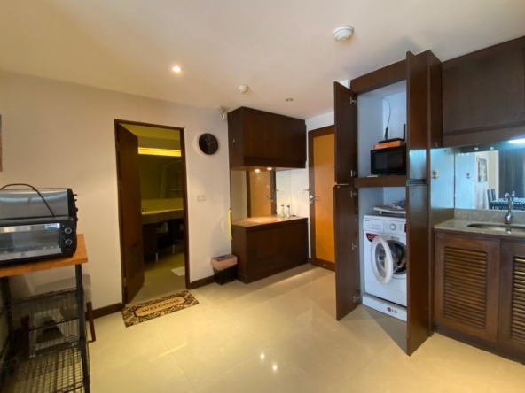 1 bed unit for sale at Twin Peaks Condo on Chang Klan