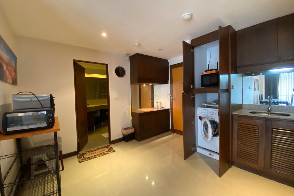 1 bed unit for sale at Twin Peaks Condo on Chang Klan