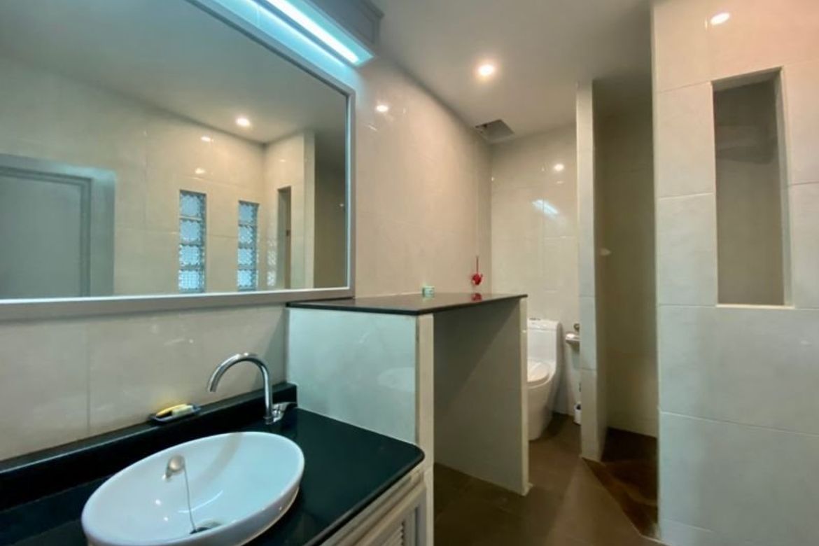 A spacious unit with 2 bed for rent or sale in Muang Chiang Mai-P-PCS360