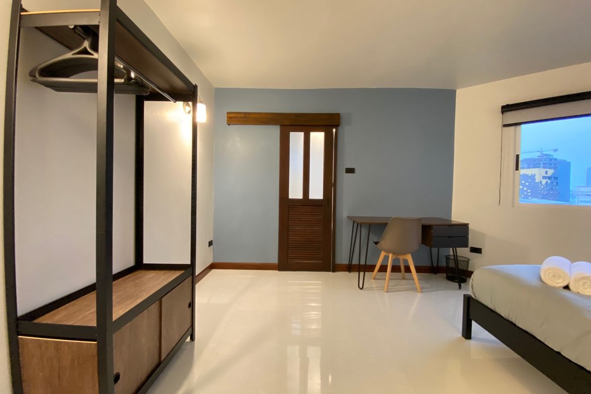 2 bed newly renovated unit for sale in Muang Chiang Mai-P-PCS865