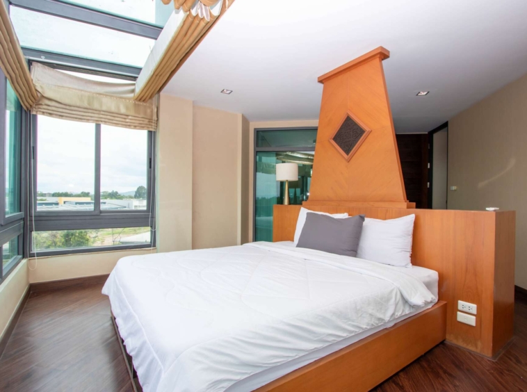 A penthouse at Himma Garden Condo - is this what you are looking for?-PH-HM004