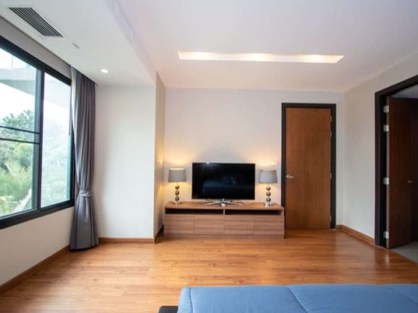 Superb 2-Bedroom Apartment for Sale : The Resort Condo-PH-RC038