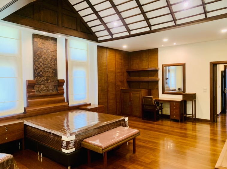 8429 - Exquisite 6-Bedroom Lanna-Style Retreat in Chiang Mai-EH-8429