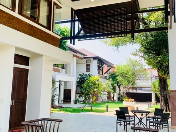 8429 - Exquisite 6-Bedroom Lanna-Style Retreat in Chiang Mai-EH-8429