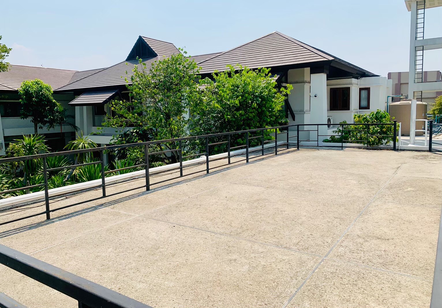 8429 - Exquisite 6-Bedroom Lanna-Style Retreat in Chiang Mai-EH-8429