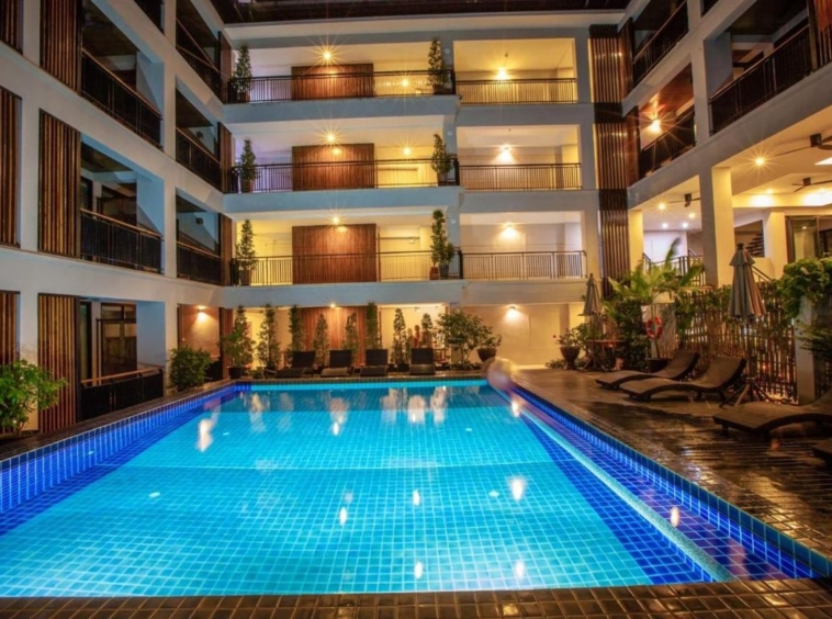 Hotel with pool for sale in Muang Chiang Mai-P-PCCS641