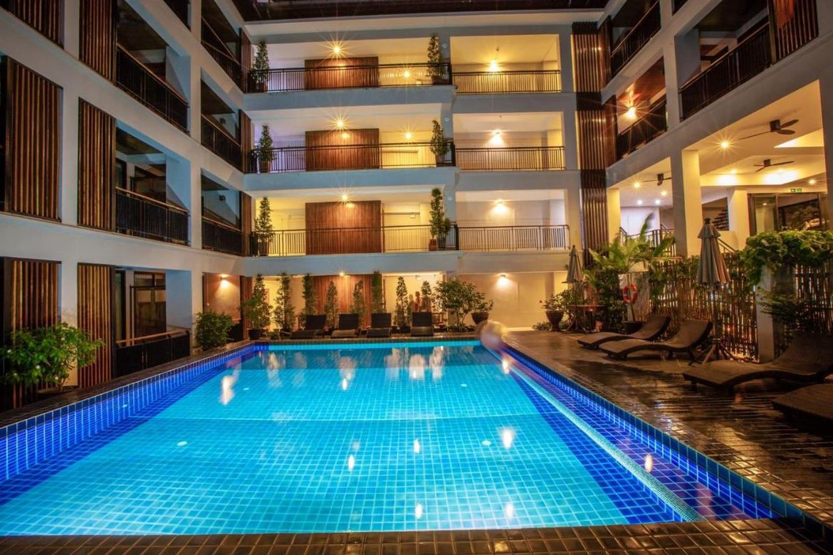 Hotel with pool for sale in Muang Chiang Mai-P-PCCS641