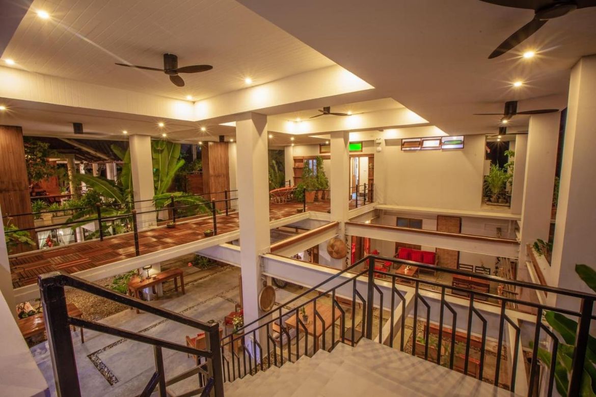 Hotel with pool for sale in Muang Chiang Mai-P-PCCS641