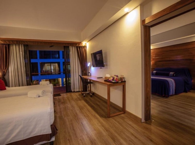 Hotel with pool for sale in Muang Chiang Mai-P-PCCS641