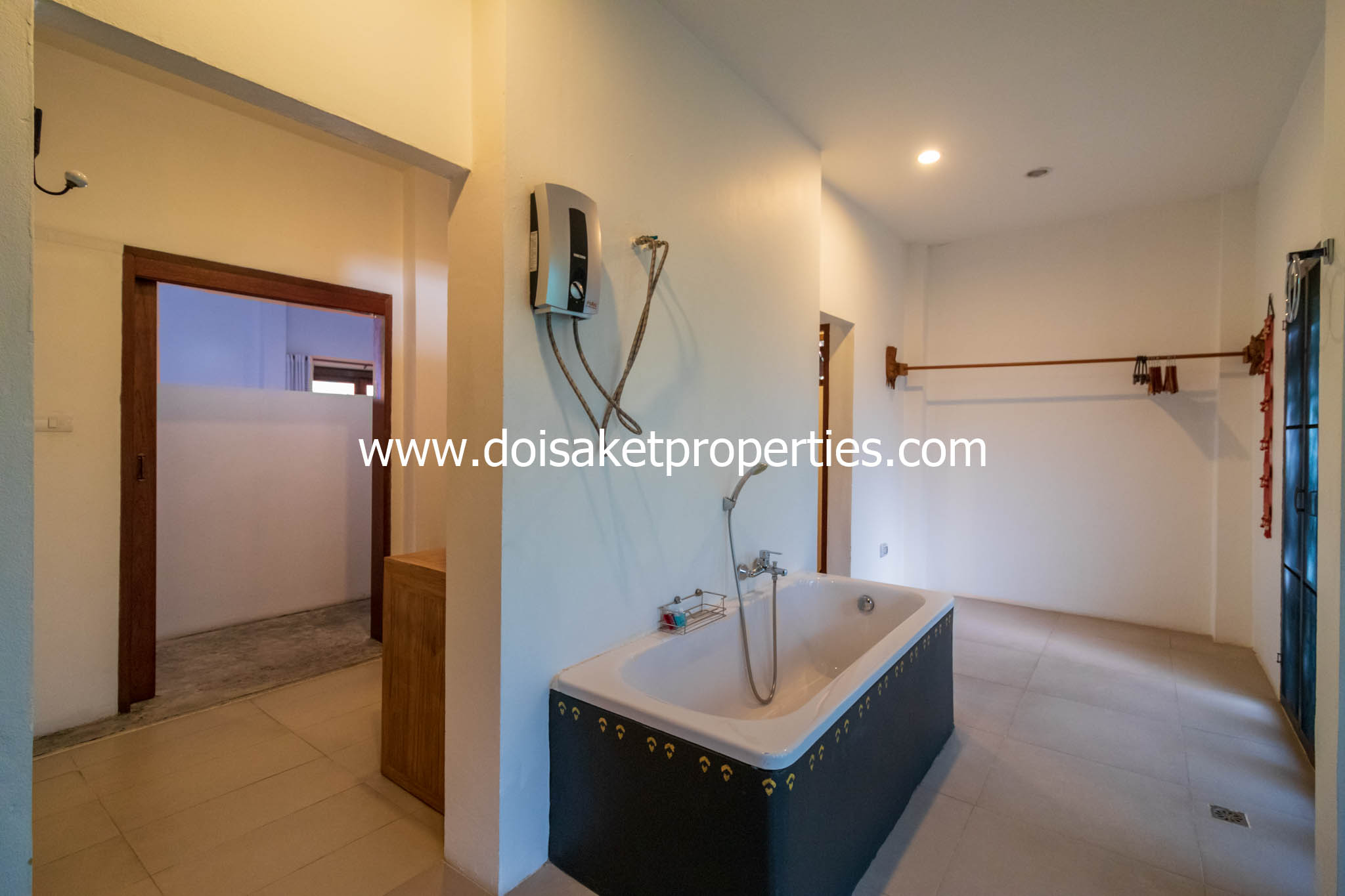 Doi Saket-DSP-(HR184-V2U) Lovely 2-Bedroom Family Suite for Rent in Choeng Doi