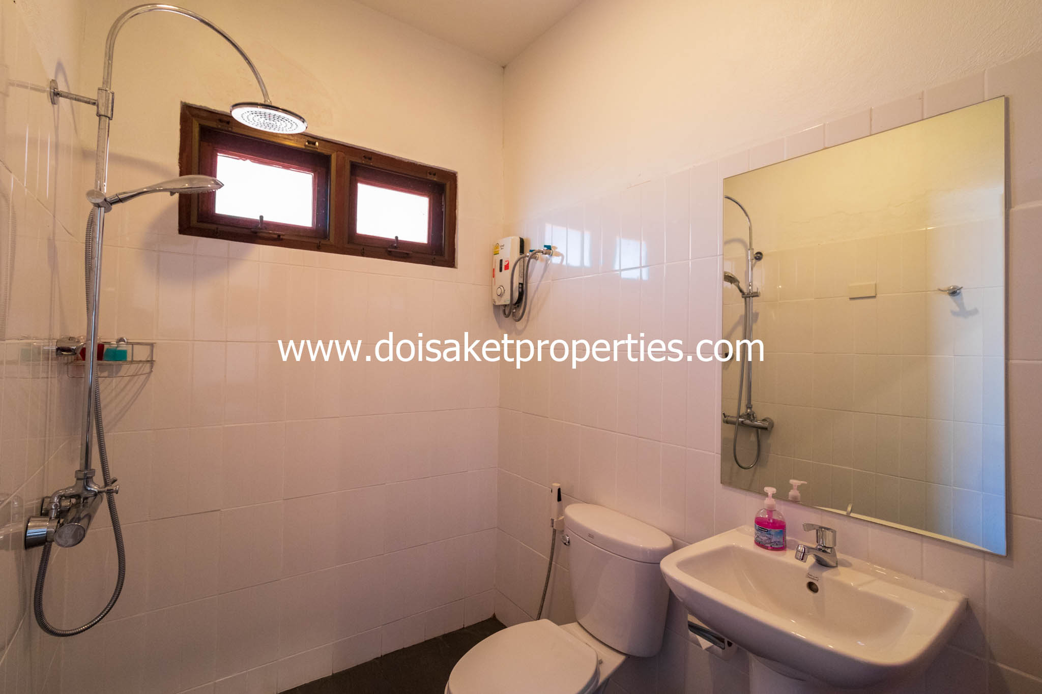 Doi Saket-DSP-(HR184-V2U) Lovely 2-Bedroom Family Suite for Rent in Choeng Doi