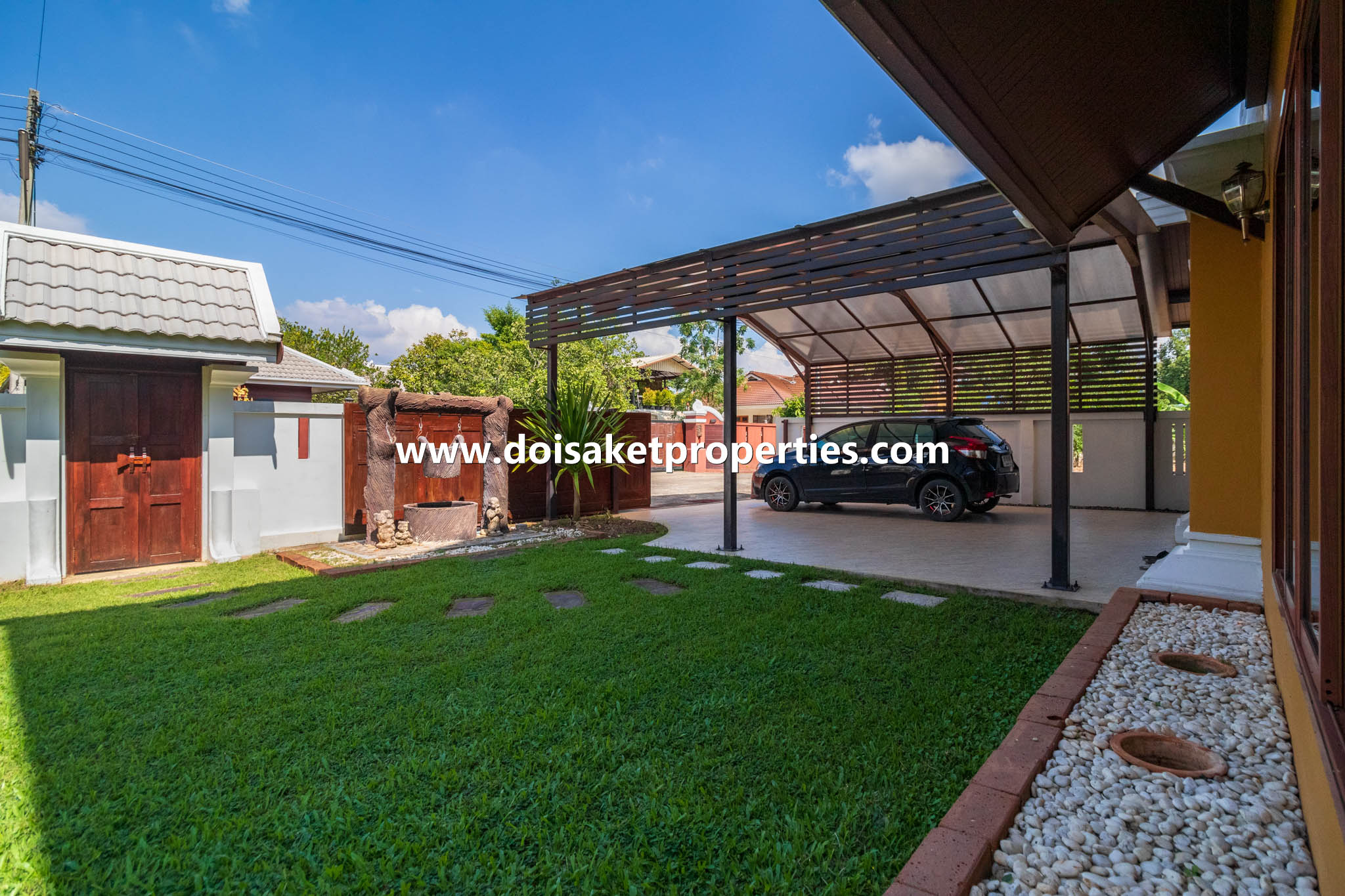 Doi Saket-DSP-(HS327-02) Lovely 2-Bedroom Home with Pretty Grounds in a Great Location for Sale in Choeng Doi