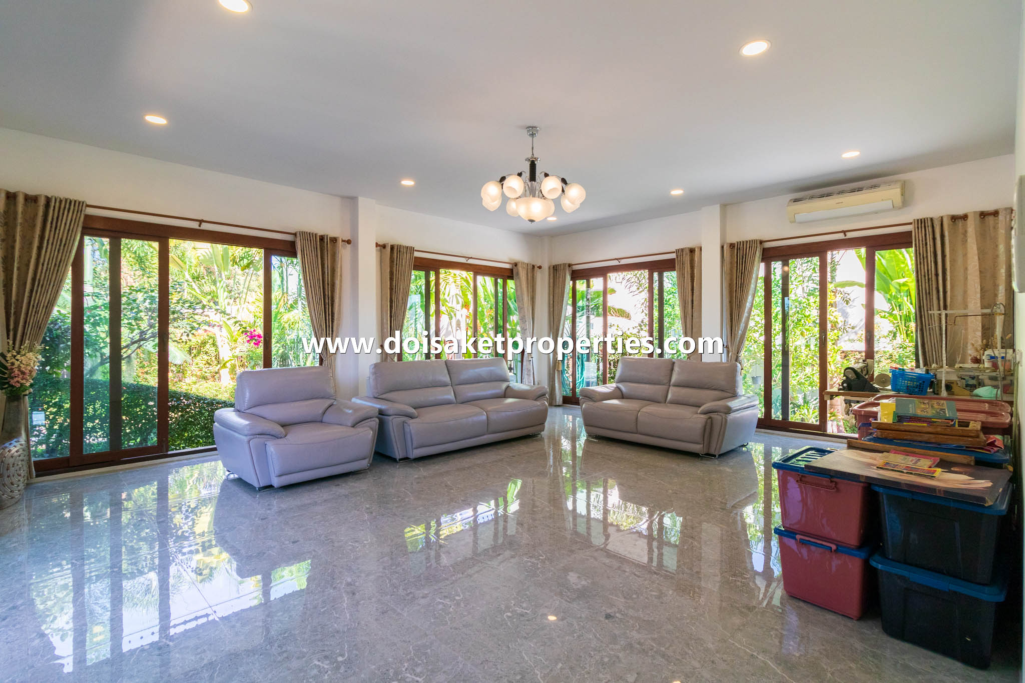 Doi Saket-DSP-(HS330-04) Large and Beautiful Resort-Style Home with Swimming Pool for Sale in Doi Saket