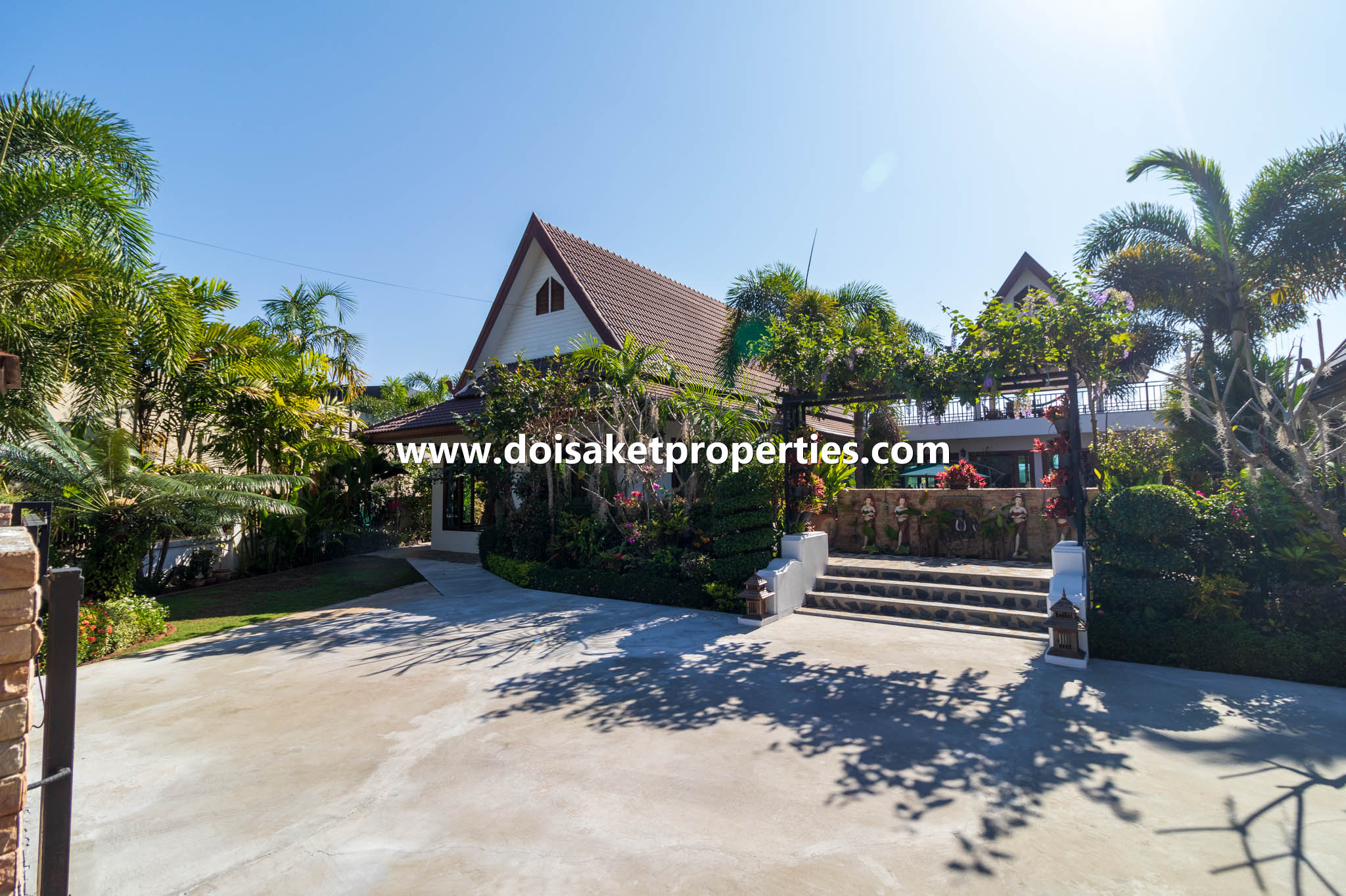 Doi Saket-DSP-(HS330-04) Large and Beautiful Resort-Style Home with Swimming Pool for Sale in Doi Saket