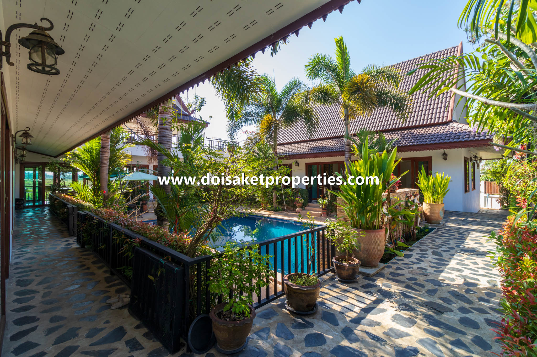 Doi Saket-DSP-(HS330-04) Large and Beautiful Resort-Style Home with Swimming Pool for Sale in Doi Saket