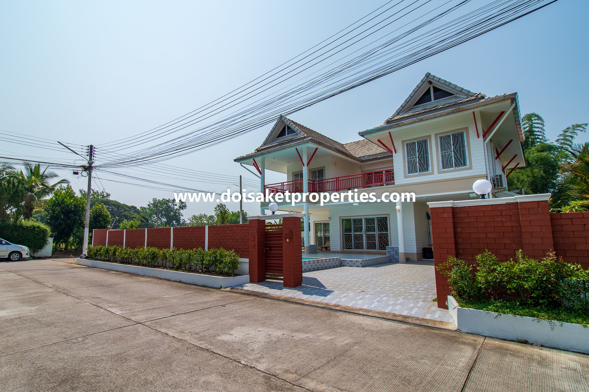 Doi Saket-DSP-(HS349-03) 3-Bedroom Family Home with Swimming Pool for Sale in Talat Kwan