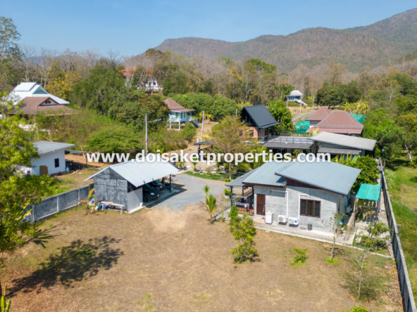 Doi Saket-DSP-(HS365-06) Beautifully-Designed 4-Bedroom Modern Home with 2-Bedroom Guest House for Sale in Luang Nuea