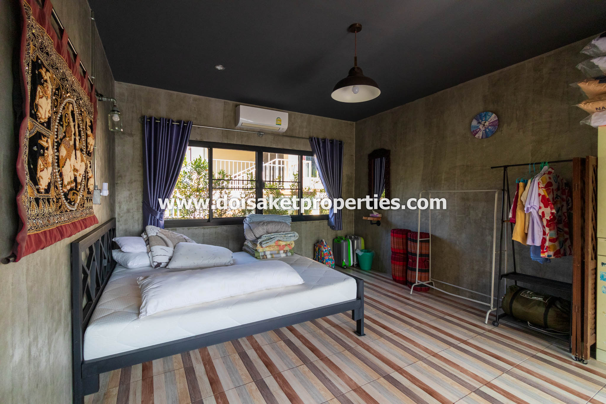 Doi Saket-DSP-(HS365-06) Beautifully-Designed 4-Bedroom Modern Home with 2-Bedroom Guest House for Sale in Luang Nuea