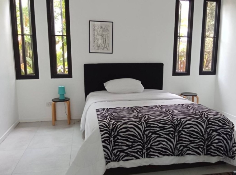 3 bed modern bungalow with a private pool for rent in Hang Dong