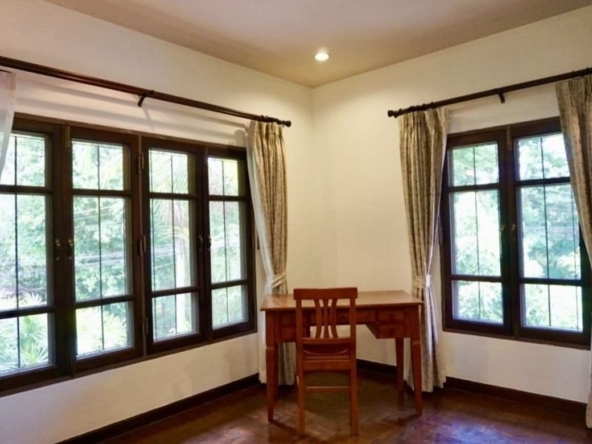 3 bed house for rent in Chang Phuak area