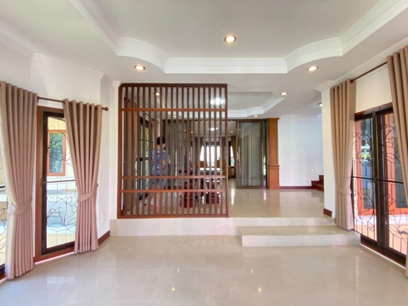 4 bed house for rent in Chang Phuak