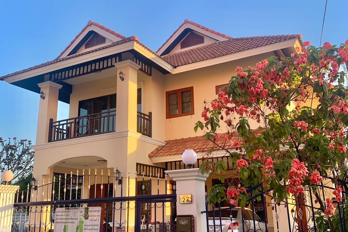 4 bed house for rent in Chang Phuak