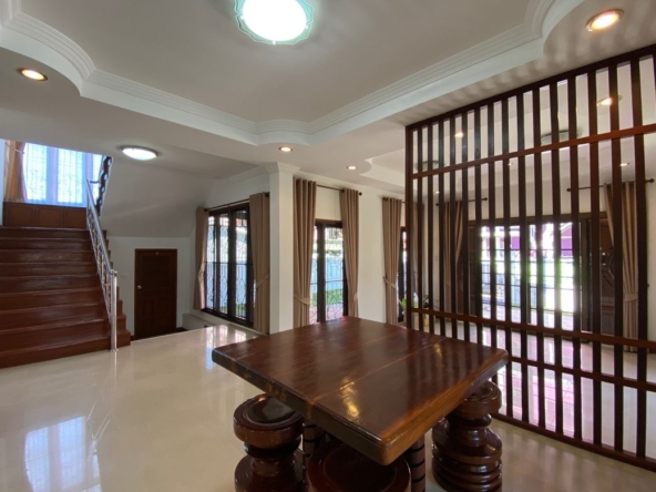 4 bed house for rent in Chang Phuak