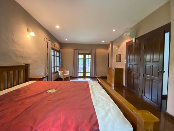 A colonial style 3 bed house for rent in Muang Chiang Mai-P-PHR946