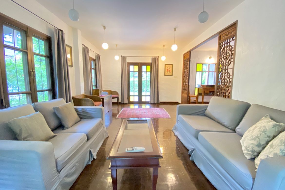 A colonial style 3 bed house for rent in Muang Chiang Mai-P-PHR946