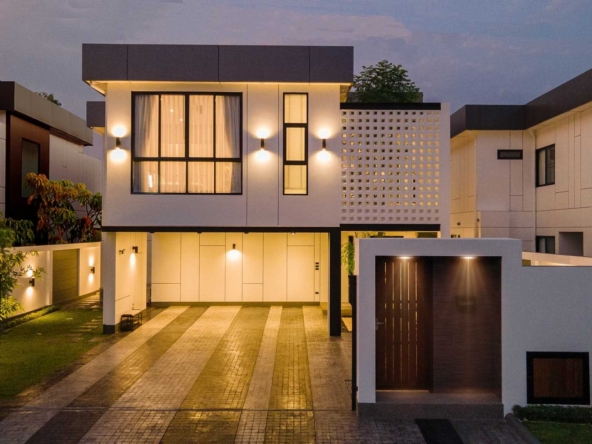 Spacious Modern House for sale Chiang Mai | Western Style Houses-CMP-12