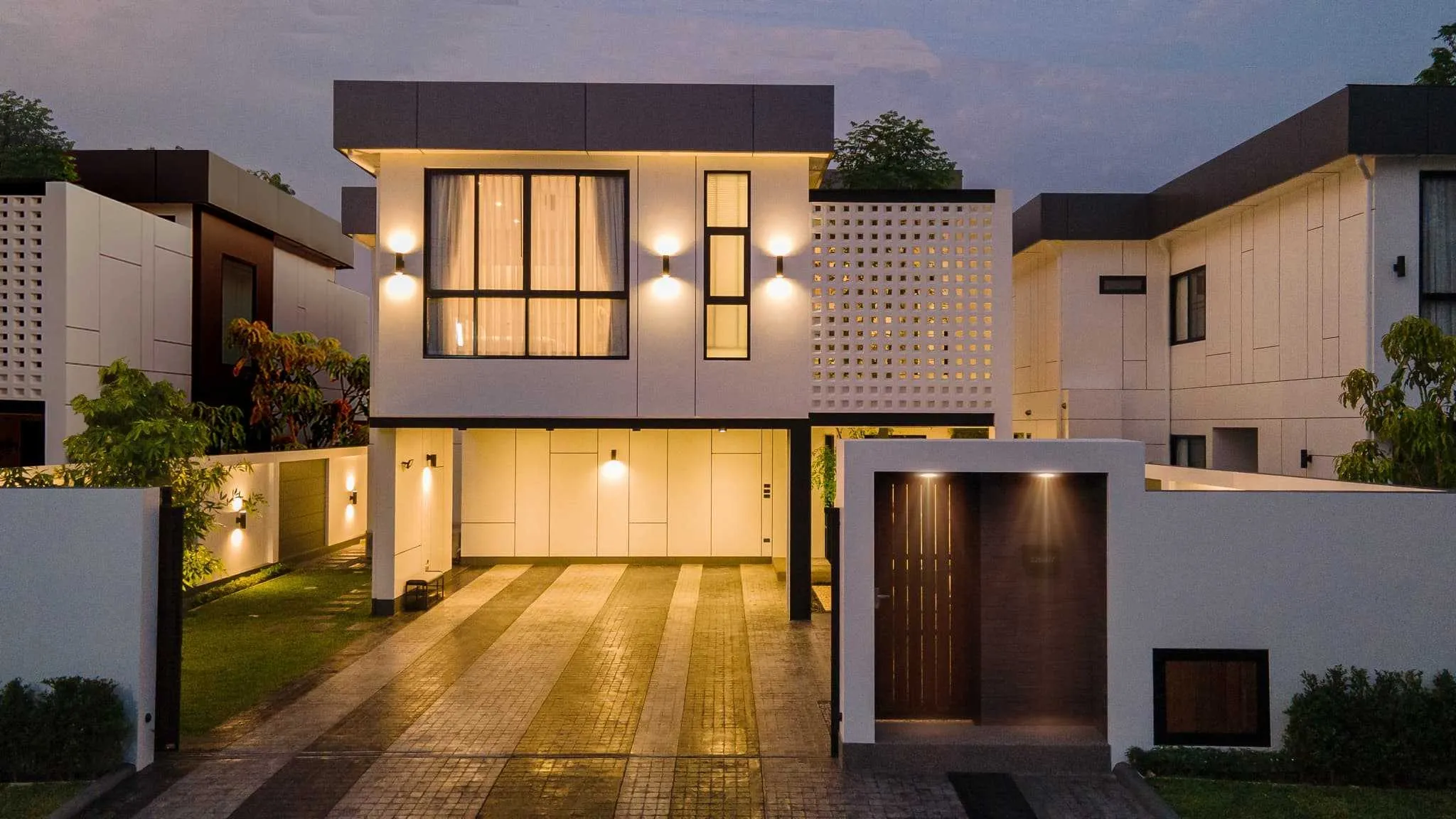 Spacious Modern House for sale Chiang Mai | Western Style Houses-CMP-12