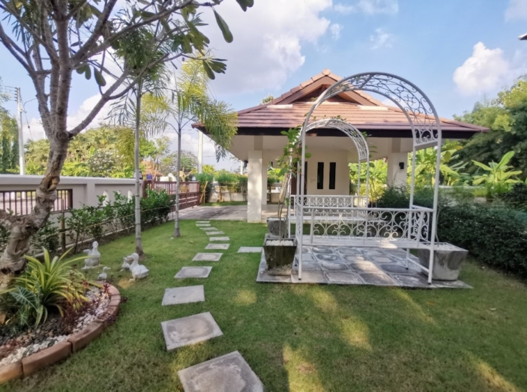 House for Sale in Chiang Mai - Traditional Lanna Style