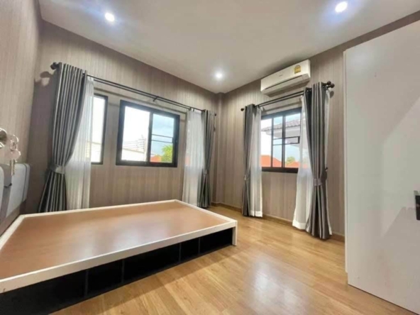 Spacious 7BR Twin House for Sale in Chiang Mai - Reduced Price-CMP-41