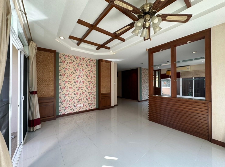 Spacious 4-Bedroom House for sale Chiang Mai | San Sai