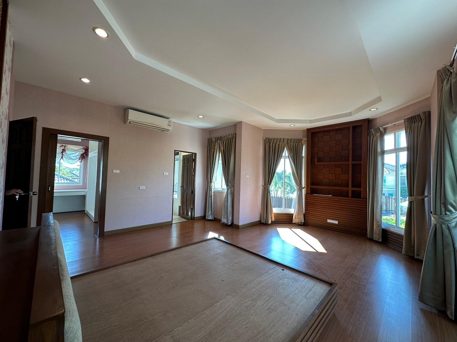 Spacious 4-Bedroom House for sale Chiang Mai | San Sai