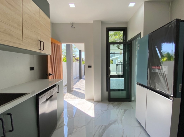 Modern 4 Bedroom House for Sale in Hang Dong-P-PHS1020