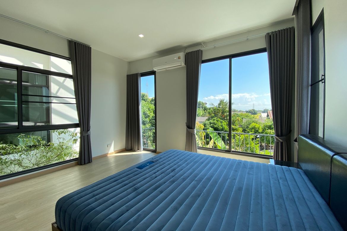 Modern 4 Bedroom House for Sale in Hang Dong-P-PHS1020