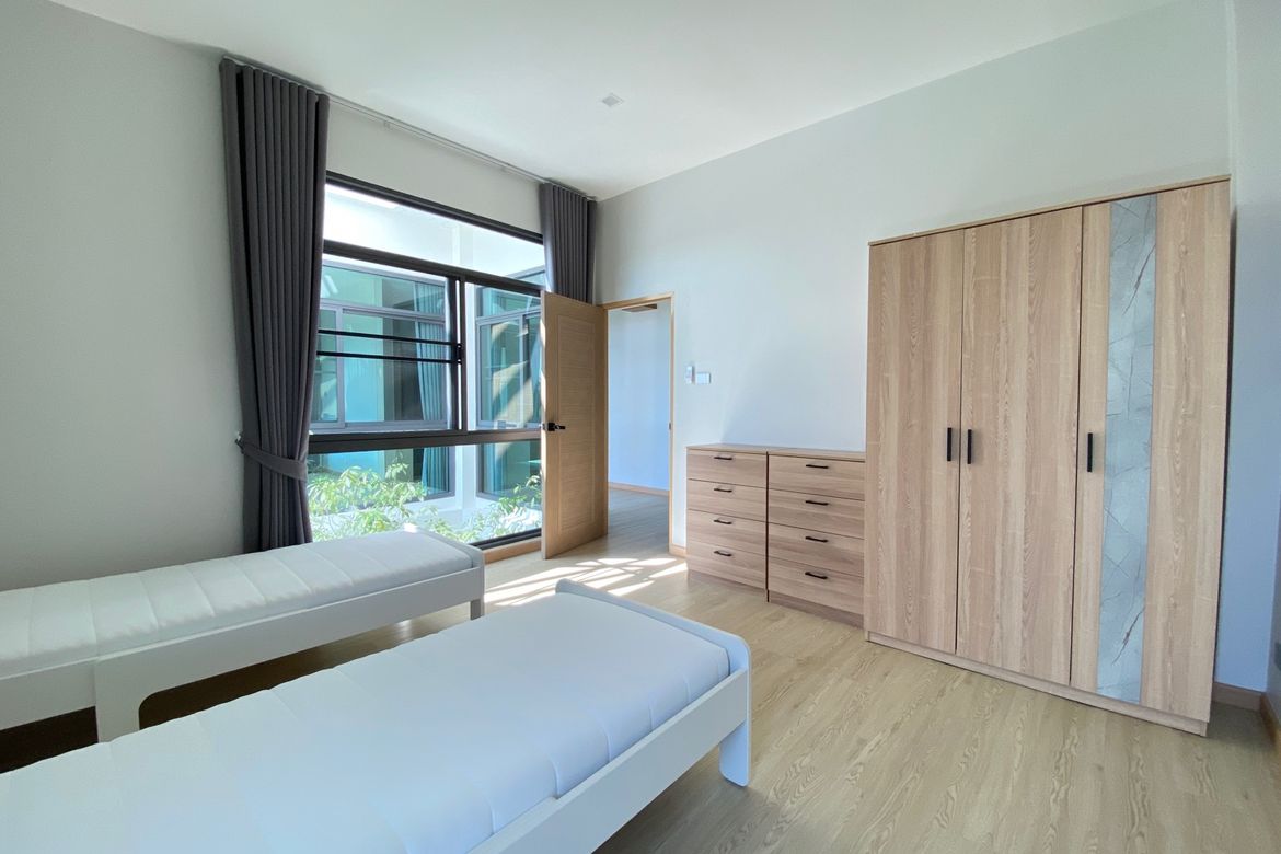 Modern 4 Bedroom House for Sale in Hang Dong-P-PHS1020