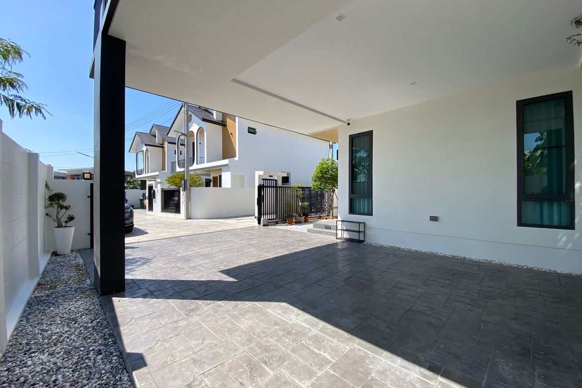 Modern 4 Bedroom House for Sale in Hang Dong-P-PHS1020