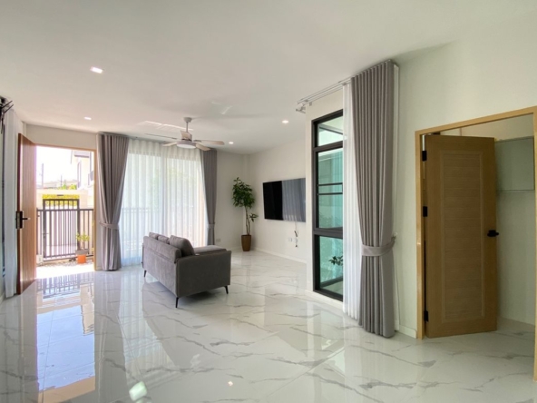 Modern 4 Bedroom House for Sale in Hang Dong-P-PHS1020