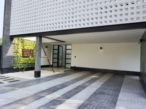 Modern house with a private pool for sale in Hang Dong